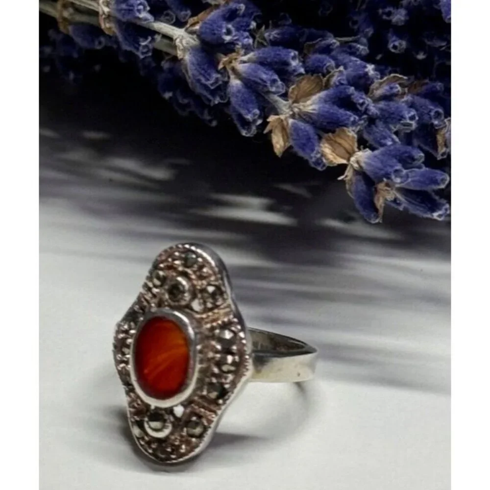 925 STERLING SILVER AMBER & MARCASITE RING SIZE 5